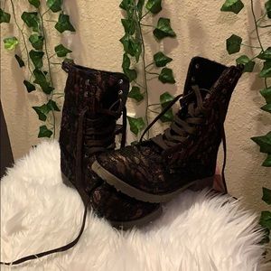 Lace satin black and brown combat boots 💫⭐️